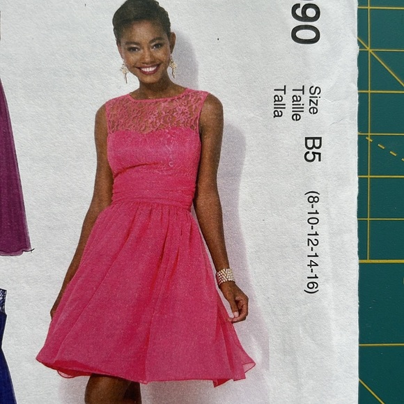 McCall Sewing Pattern - Dress M7090 - Picture 8 of 8